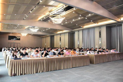 虹橋“兩員”隊伍啟動為期5月大培訓(xùn)，鍛造懂經(jīng)濟(jì)、善管理、會服務(wù)的專業(yè)化力量